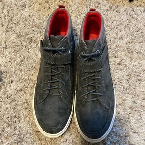 Sonoma size 5 boys shoes
